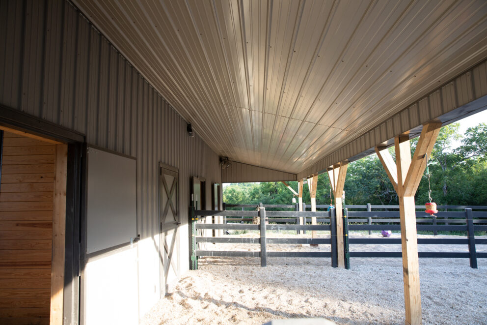 Drew's Horse Barn Quality Structures